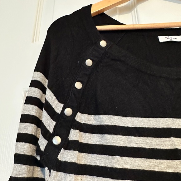 Thyme maternity long sleeve stripped long shirt size small - Picture 4 of 5